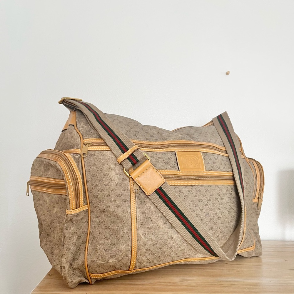 🌙Gucci Vintage Monogrammed Duffle Weekend Bag